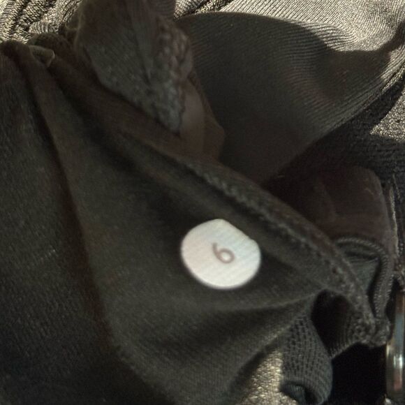 Lululemon Your Heart Out Tank
- Heathered Black Sz 6 - Picture 8 of 8